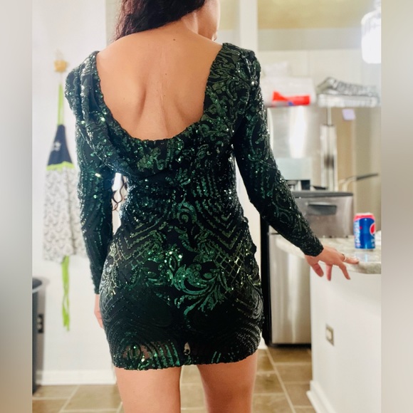 Windsor Hunter Green Long Sleeve Sequin Mini Dress - Picture 12 of 13